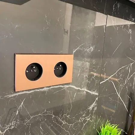 Cosy 8e Champs Elysees Miromesnil Paříž